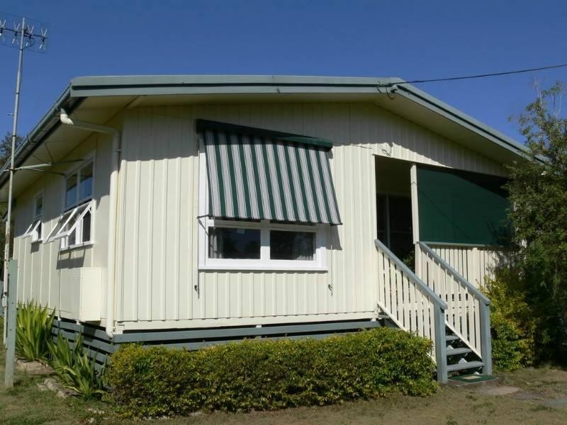 14 Short Street, Esk QLD 4312