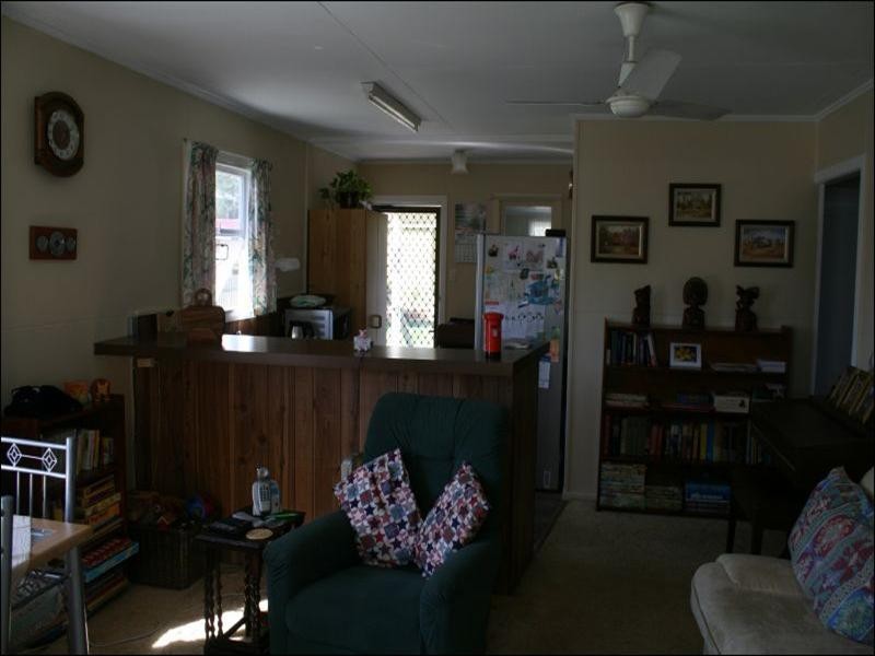 14 Short Street, Esk QLD 4312