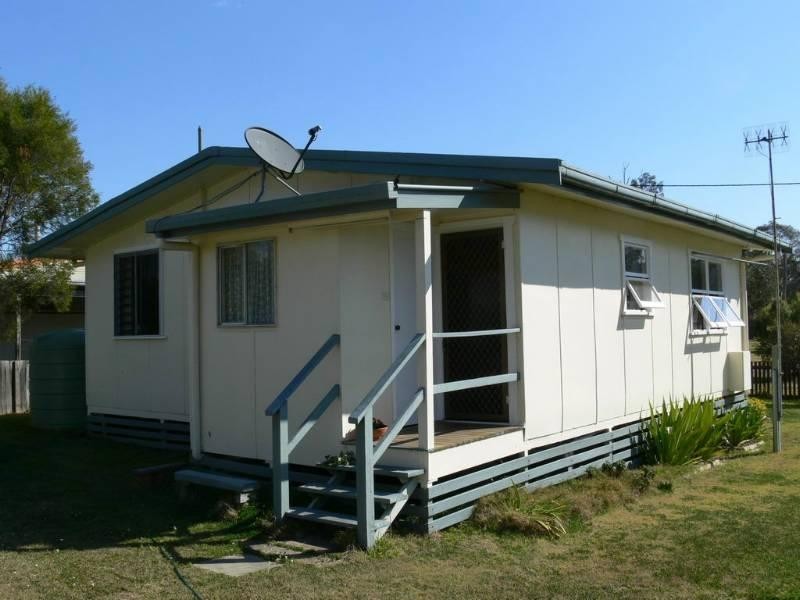 14 Short Street, Esk QLD 4312