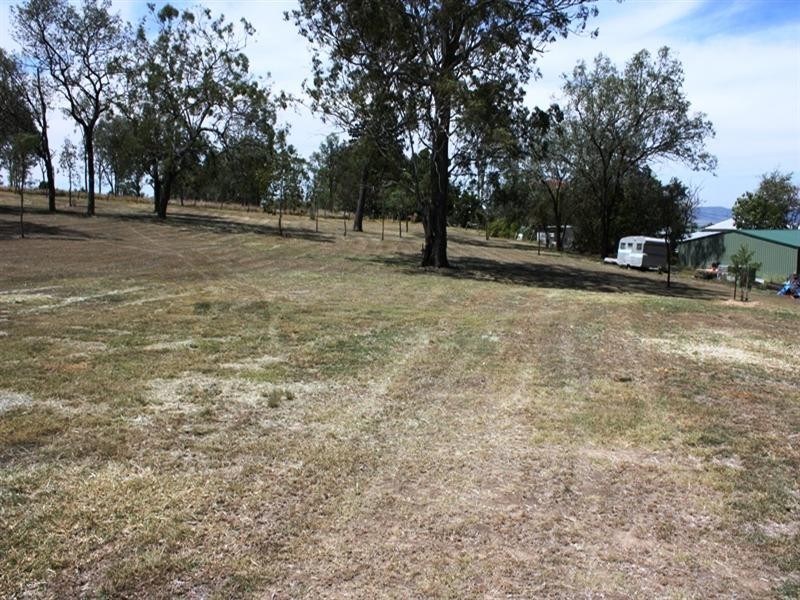 59 Bellambi Street, Toogoolawah QLD 4313