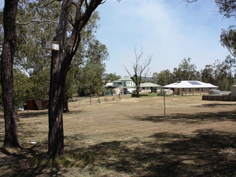 59 Bellambi Street, Toogoolawah QLD 4313