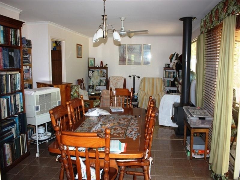 27 Gilliland Crescent, Blackbutt QLD 4306