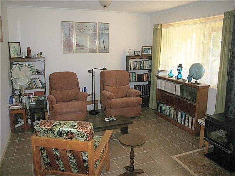 27 Gilliland Crescent, Blackbutt QLD 4306