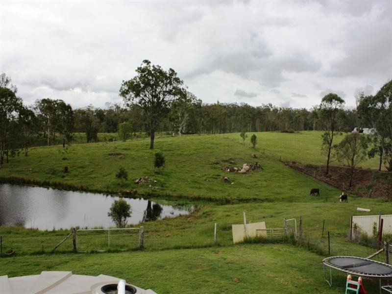 44 Stretton Drive, Blackbutt QLD 4306