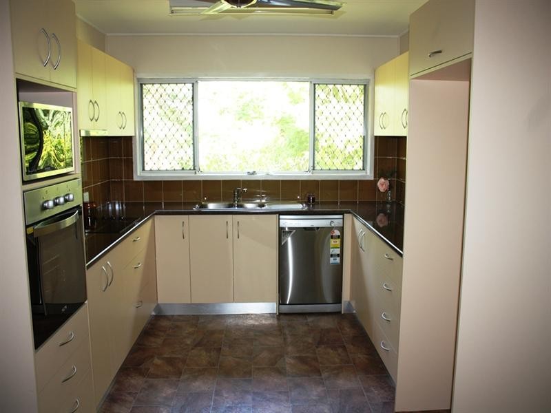 84 Bellambi Street, Toogoolawah QLD 4313