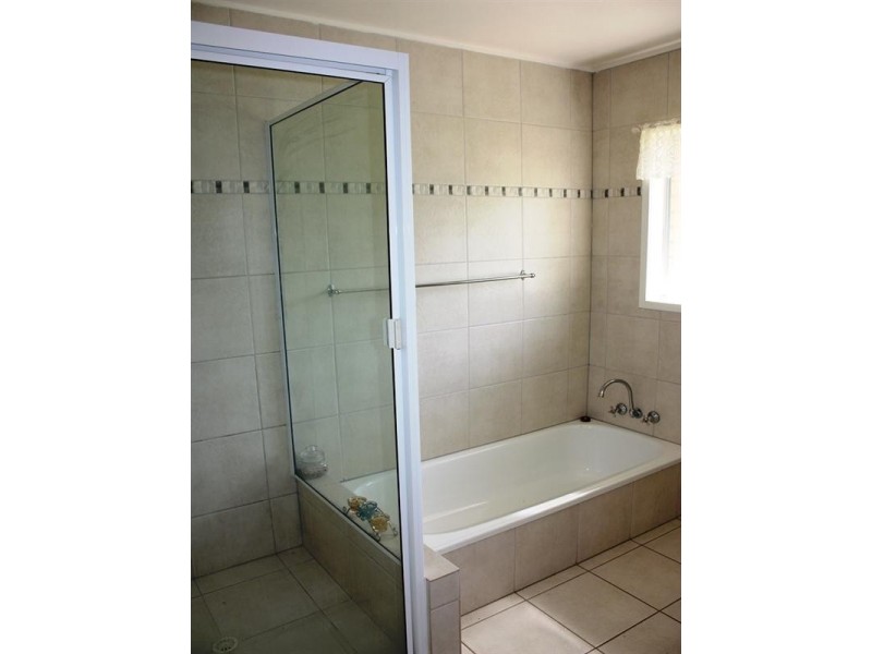 84 Bellambi Street, Toogoolawah QLD 4313