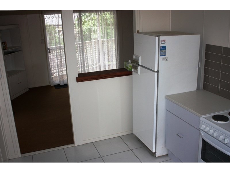 11 Jubilee Street, Somerset Dam QLD 4312