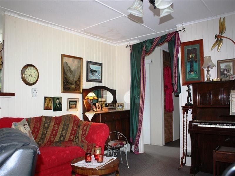 15 Belz Road, Esk QLD 4312