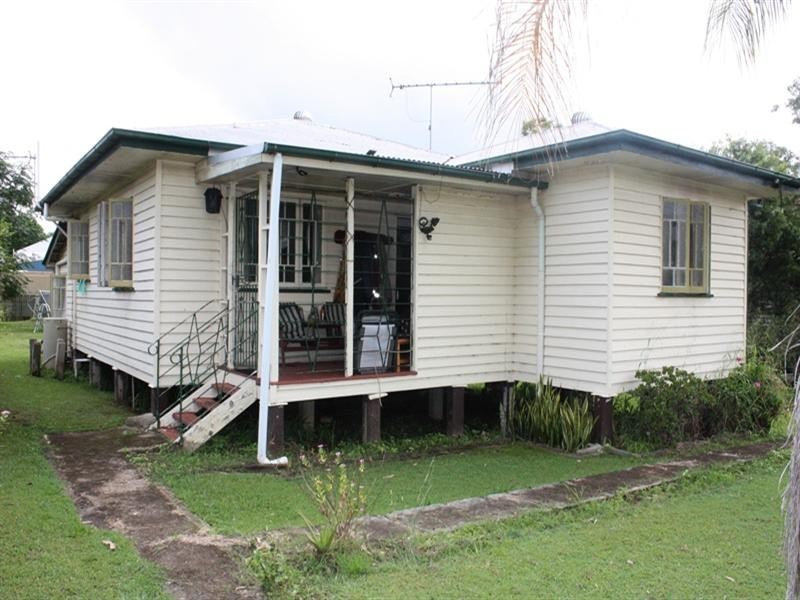 47 Dingyarra Street, Toogoolawah QLD 4313