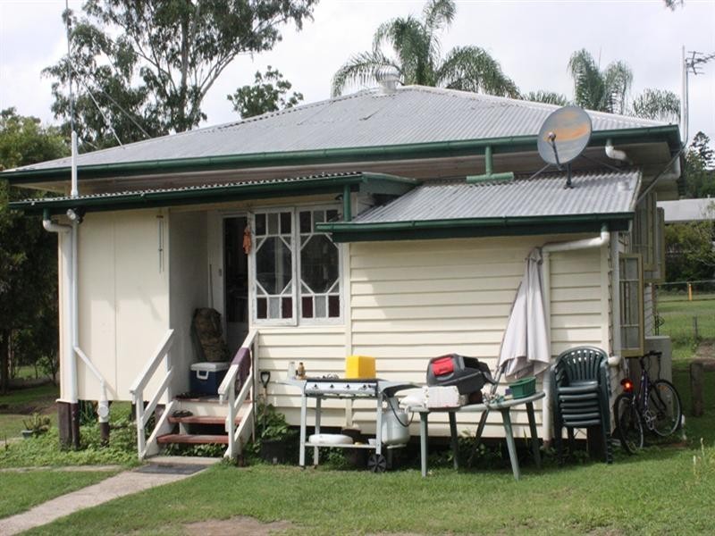 47 Dingyarra Street, Toogoolawah QLD 4313