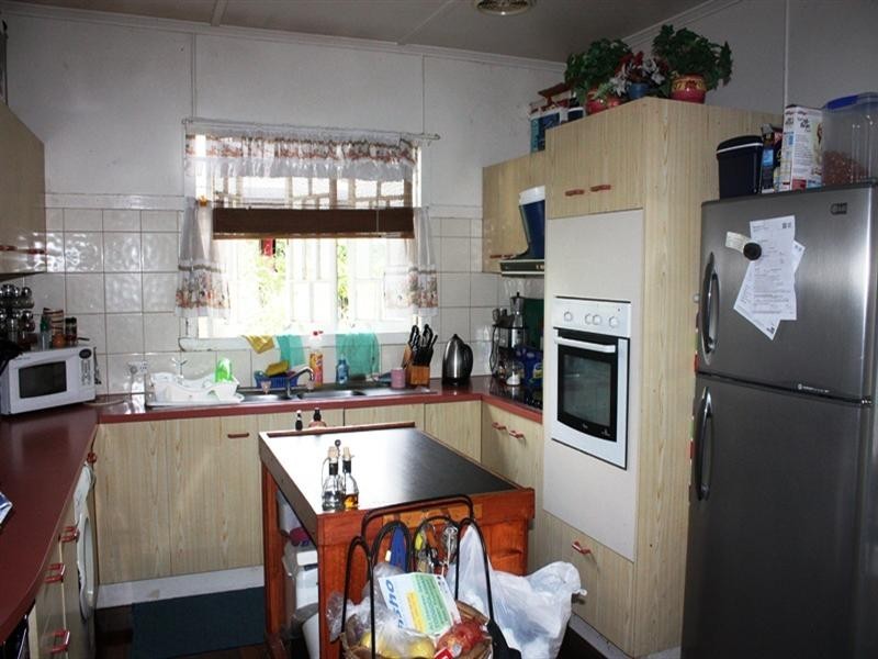 47 Dingyarra Street, Toogoolawah QLD 4313