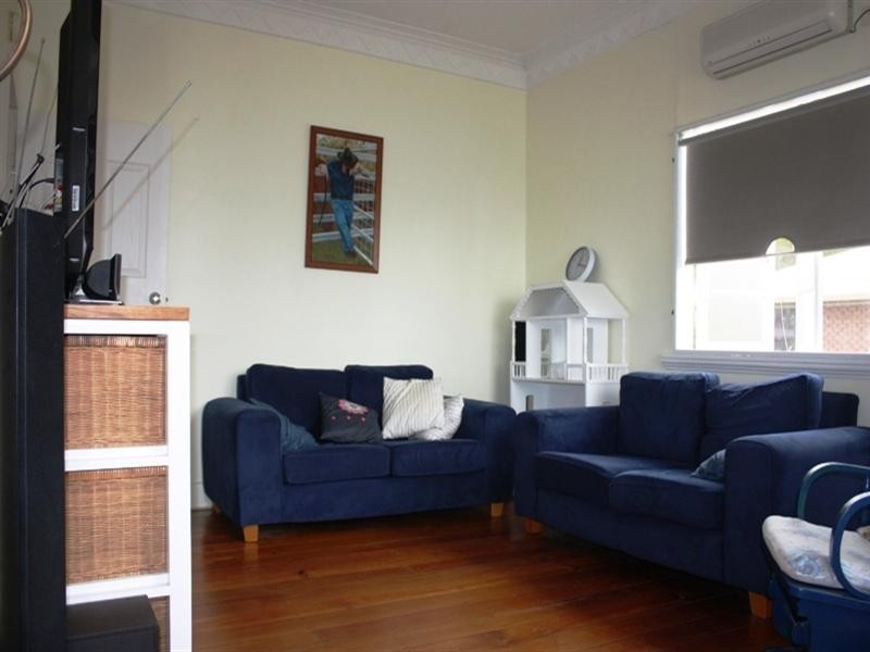 60 Dingyarra Street, Toogoolawah QLD 4313