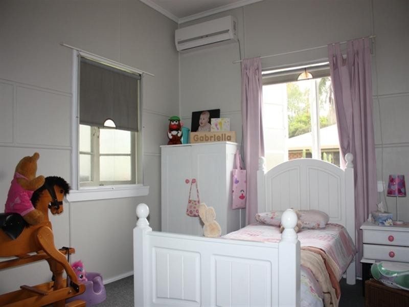 60 Dingyarra Street, Toogoolawah QLD 4313