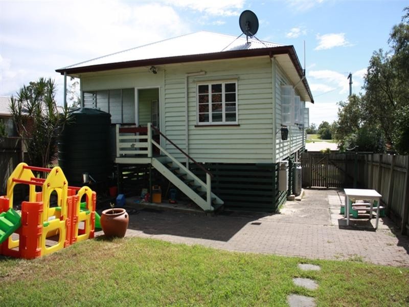 60 Dingyarra Street, Toogoolawah QLD 4313