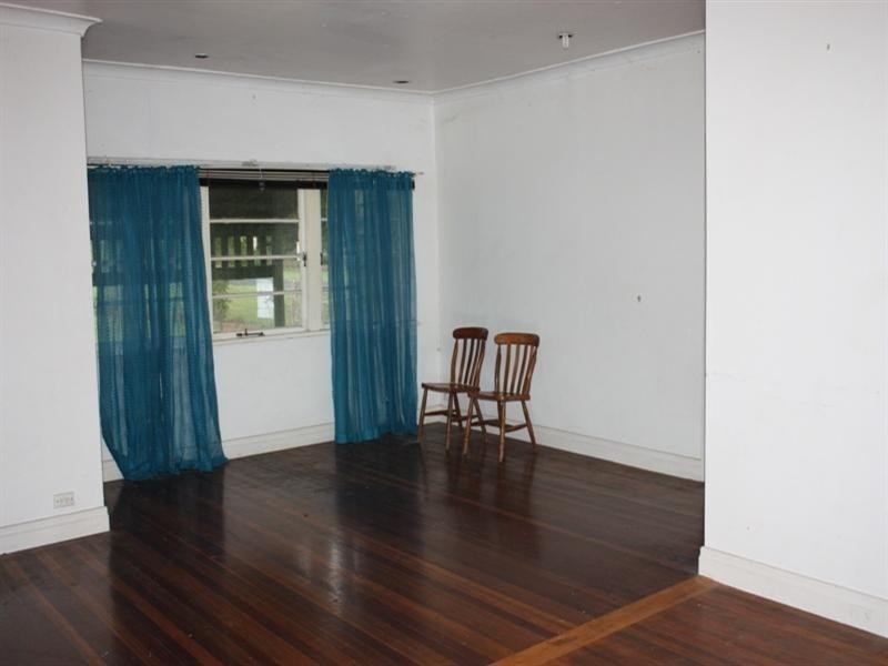 19 William Street, Linville QLD 4306