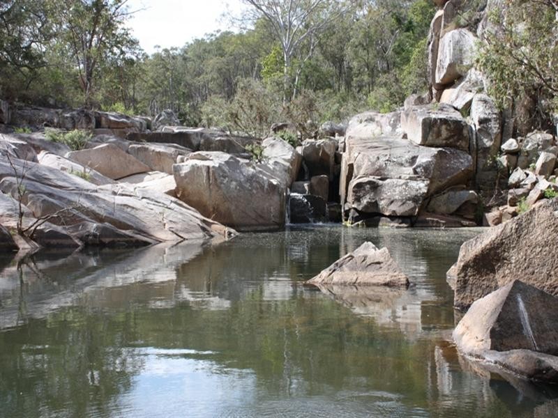 111 Waterhole Gully Road, Blackbutt QLD 4306