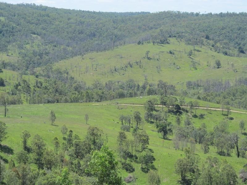 111 Waterhole Gully Road, Blackbutt QLD 4306