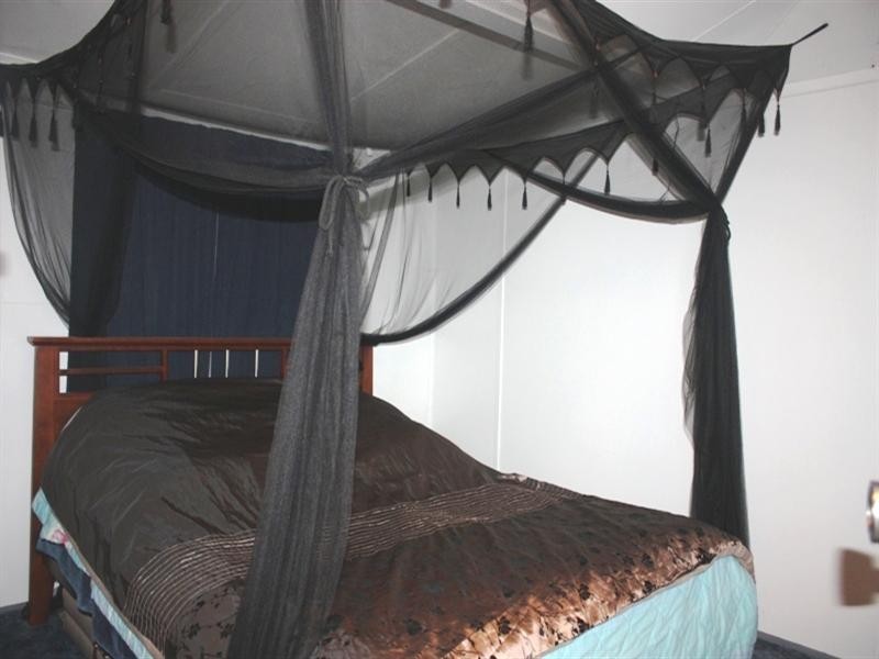 6 Dingyarra Street, Toogoolawah QLD 4313