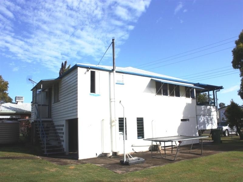 6 Dingyarra Street, Toogoolawah QLD 4313