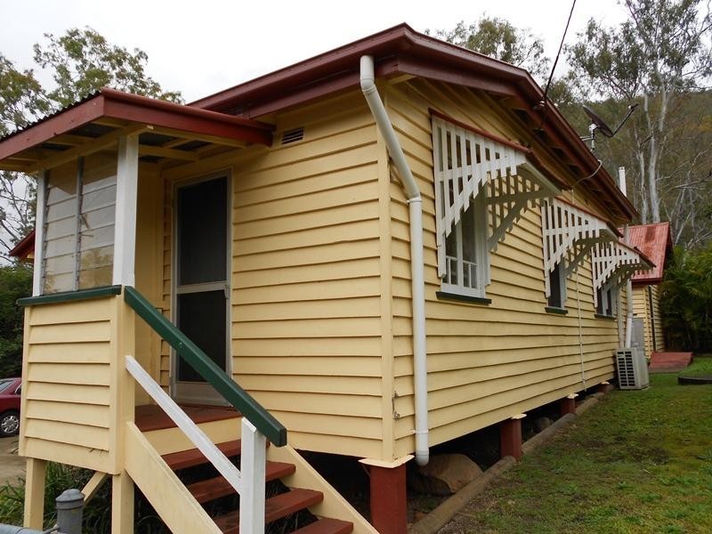 1 King Street, Somerset Dam QLD 4312