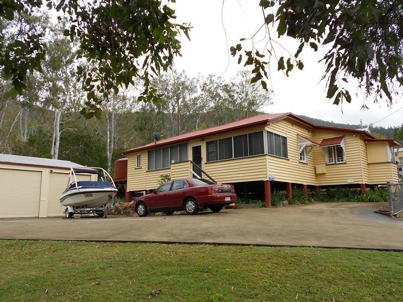 1 King Street, Somerset Dam QLD 4312