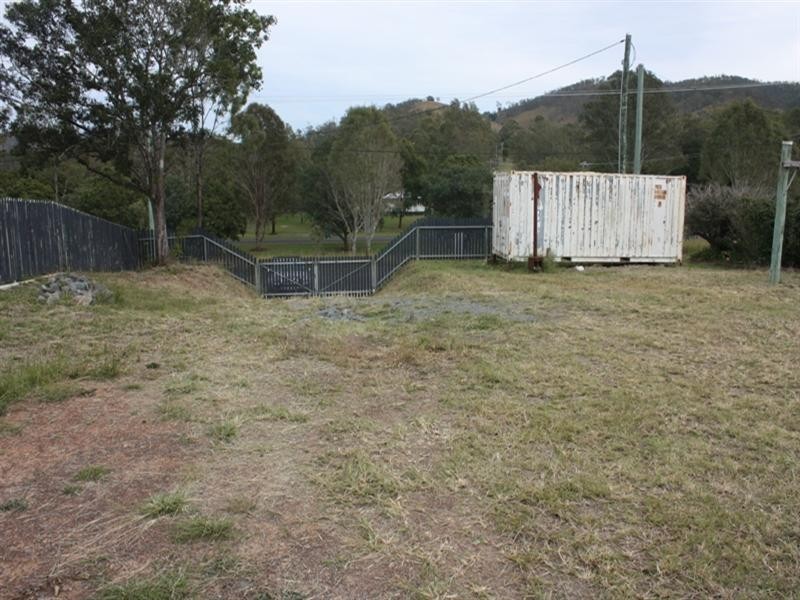 16 RAILWAY, Moore QLD 4306