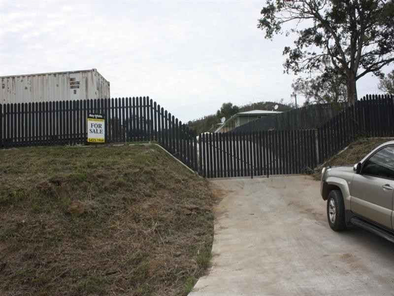 16 RAILWAY, Moore QLD 4306