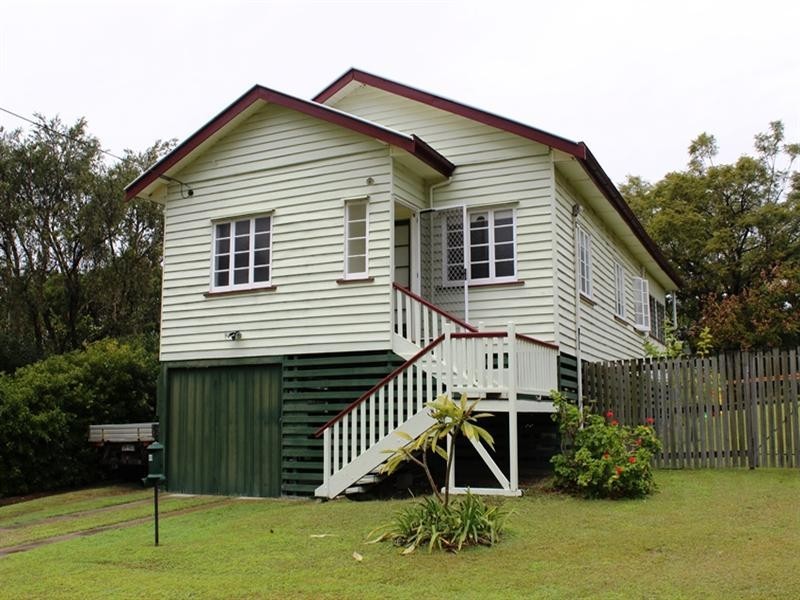 60 Dingyarra Street, Toogoolawah QLD 4313