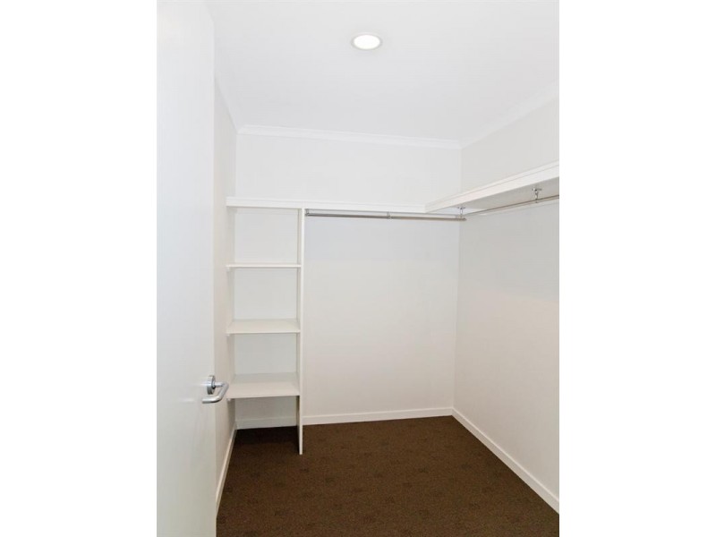 8/13 First Avenue, Somerset Dam QLD 4312