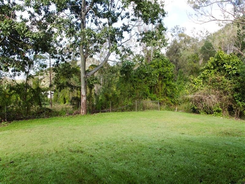 8/13 First Avenue, Somerset Dam QLD 4312