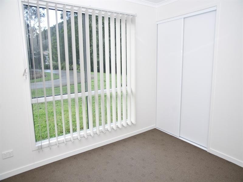 8/13 First Avenue, Somerset Dam QLD 4312