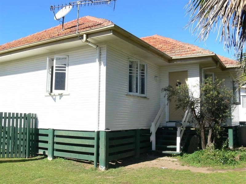 24 Short Street, Esk QLD 4312