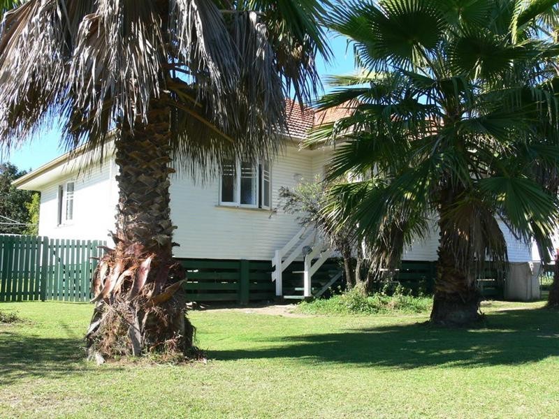 24 Short Street, Esk QLD 4312