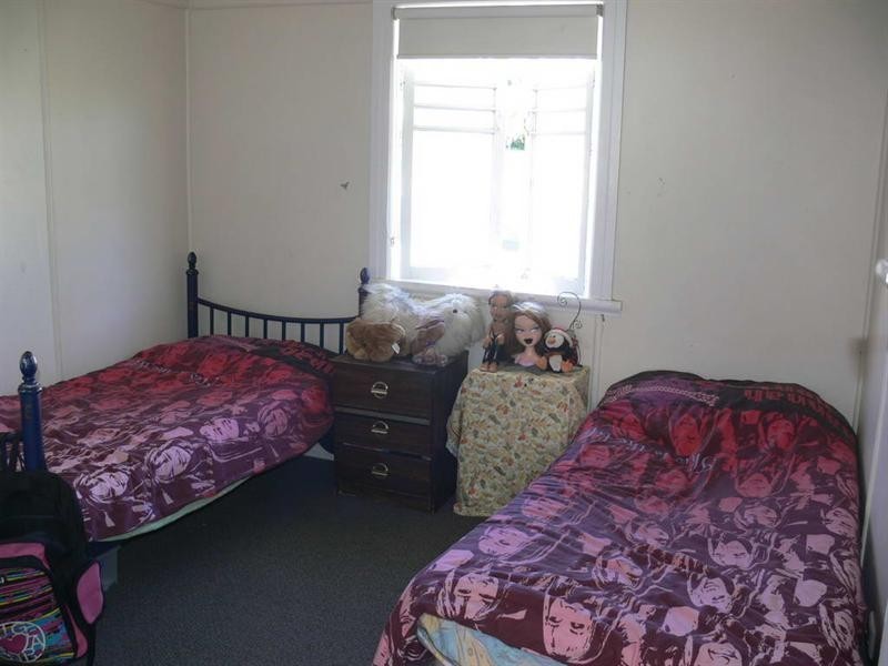 24 Short Street, Esk QLD 4312