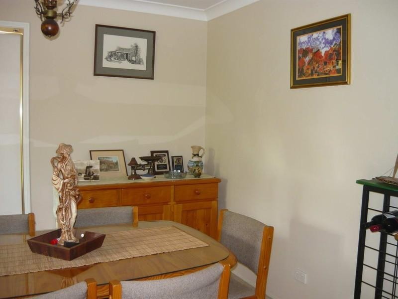 42 Buckingham Court, Mount Hallen QLD 4312