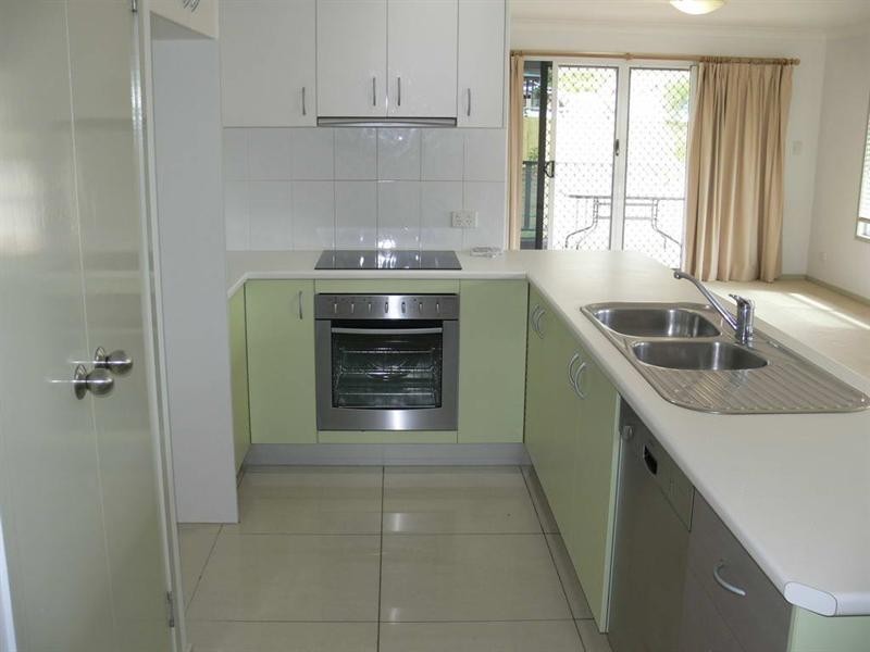 3 Edward Street, Esk QLD 4312