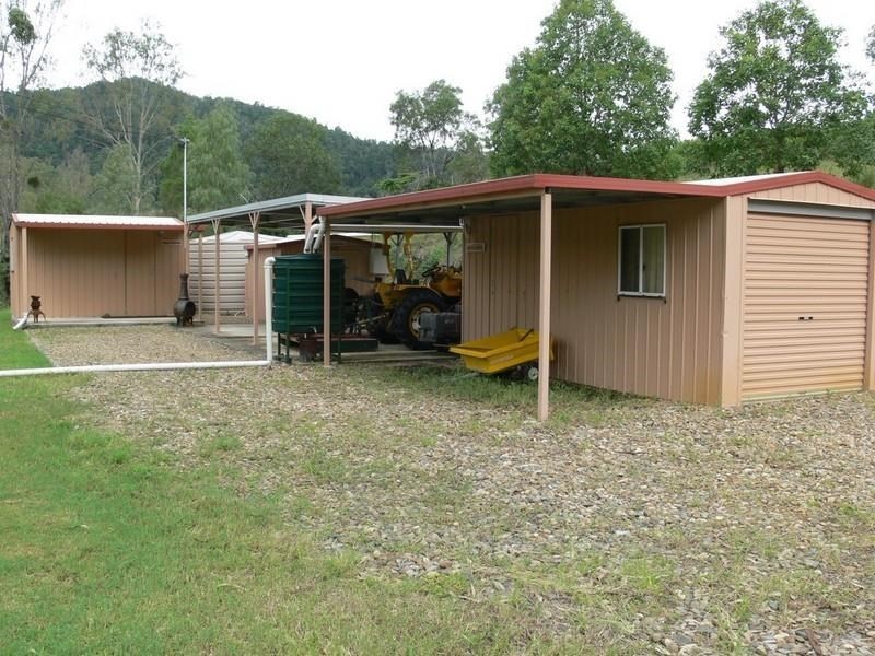 1068 Kipper Creek Road, Biarra QLD 4313