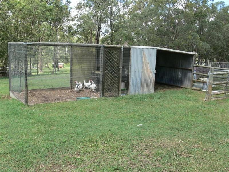 132 Windsor Drive, Mount Hallen QLD 4312