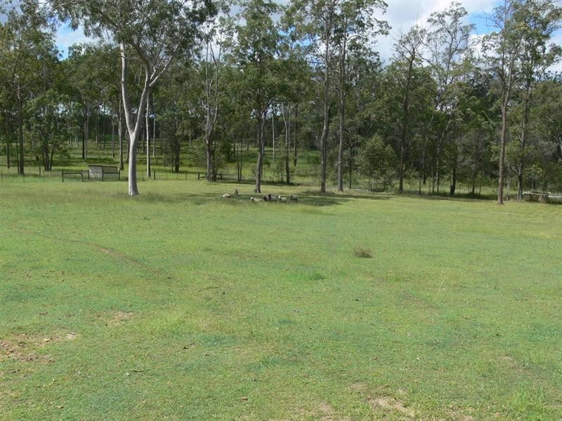 132 Windsor Drive, Mount Hallen QLD 4312