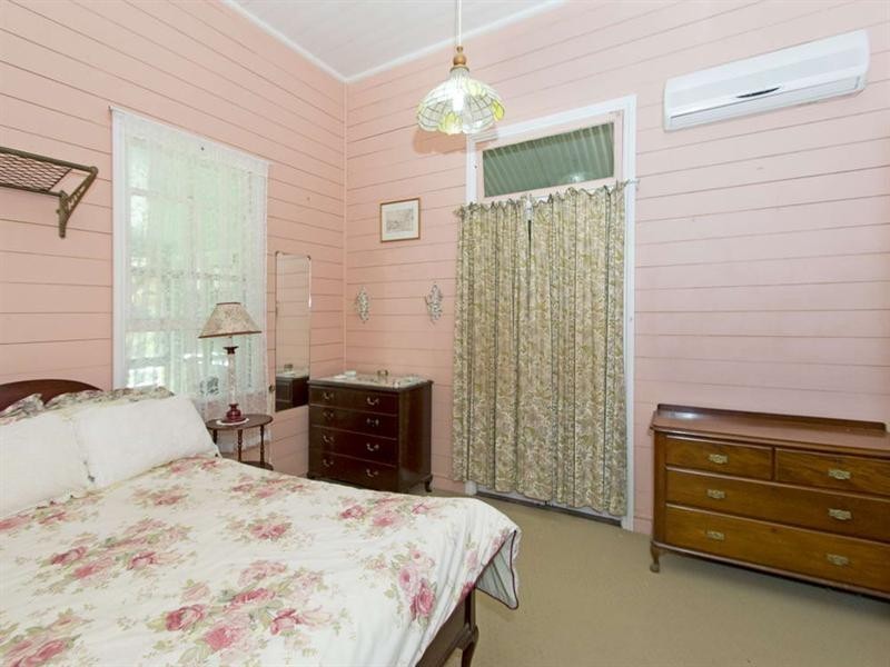 11 Richard Street, Esk QLD 4312