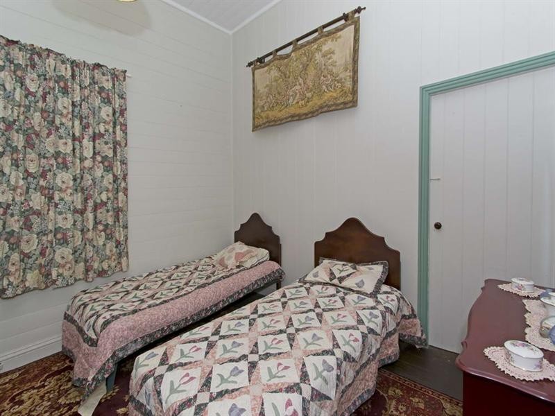 11 Richard Street, Esk QLD 4312