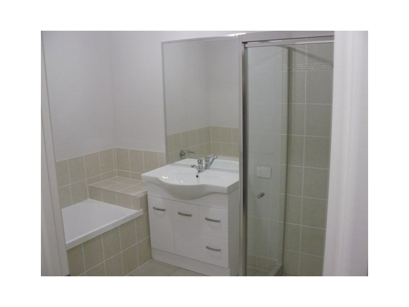 2 Elizabeth Street, Esk QLD 4312