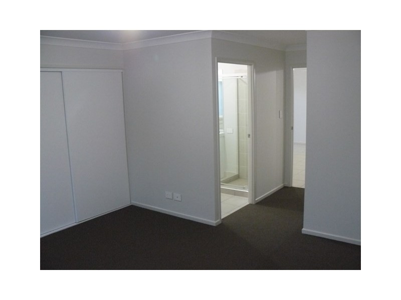 2 Elizabeth Street, Esk QLD 4312