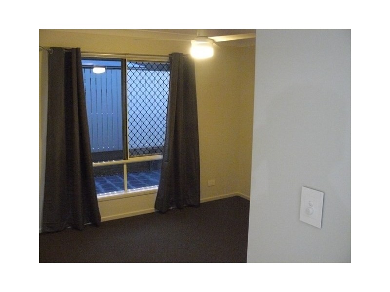 2 Elizabeth Street, Esk QLD 4312