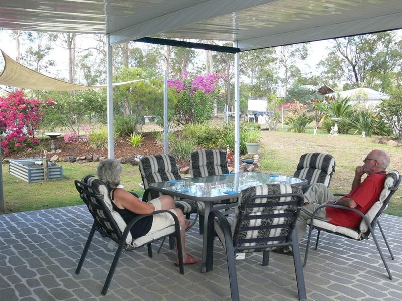 285 Edinburgh Drive, Mount Hallen QLD 4312