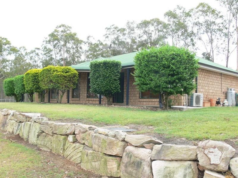 144 Edinburgh Drive, Mount Hallen QLD 4312