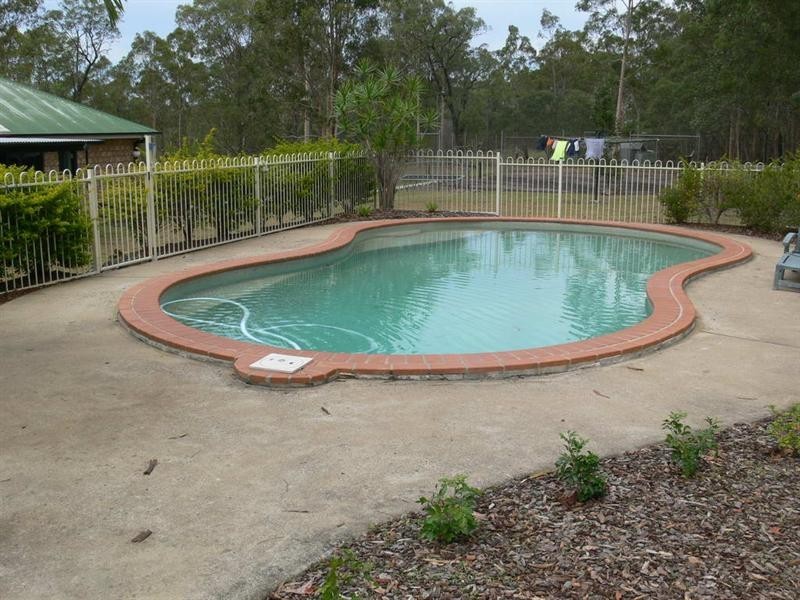 144 Edinburgh Drive, Mount Hallen QLD 4312