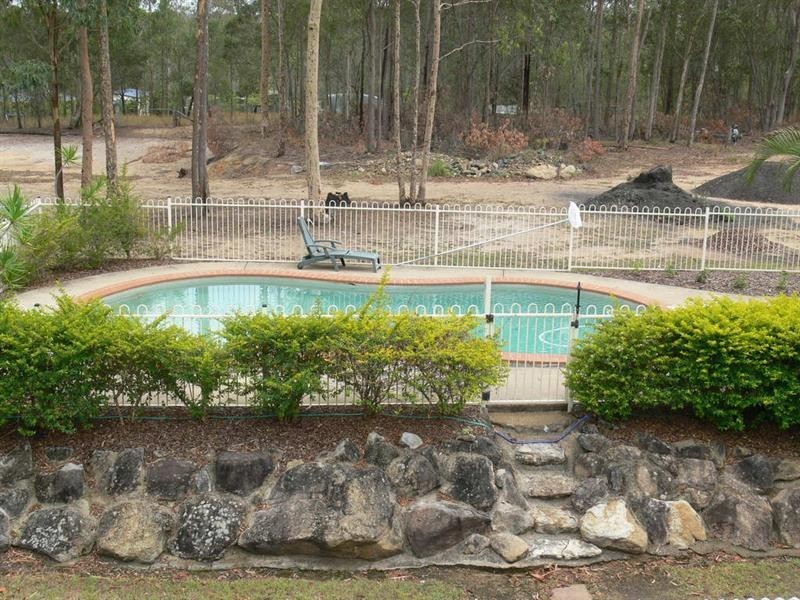 144 Edinburgh Drive, Mount Hallen QLD 4312