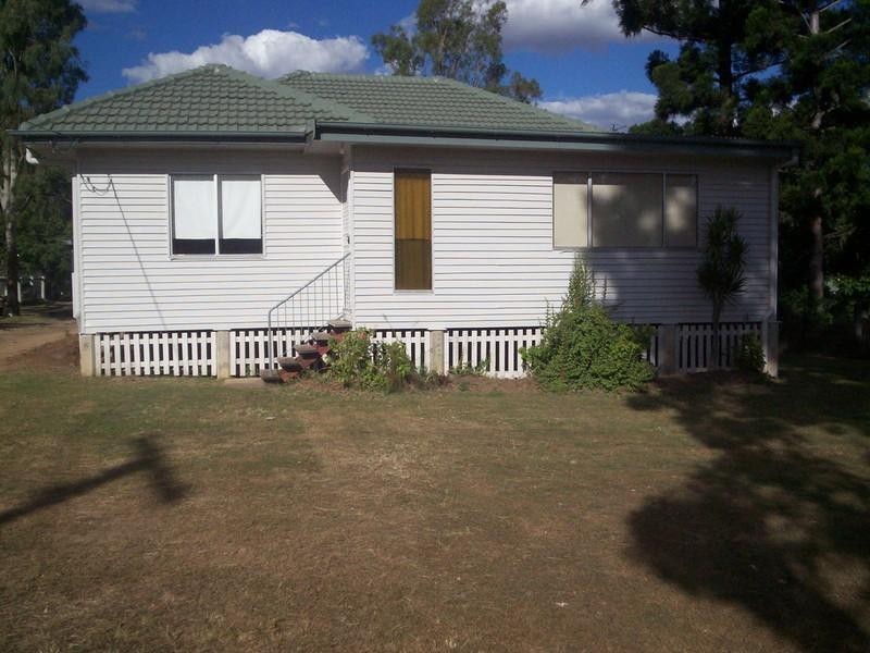 22 George Street, Toogoolawah QLD 4313