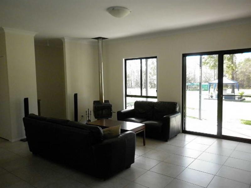 314 Edinburgh Drive, Mount Hallen QLD 4312